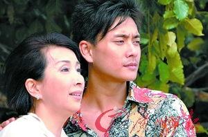 《珠光宝气》在线观看,揭秘古代珠宝传奇，探寻宫廷秘史  第1张